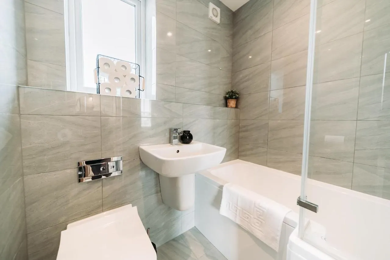 Kandaka-Peaceful House Leeds  Tatil Evi